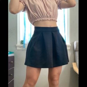 Black pleated skirt